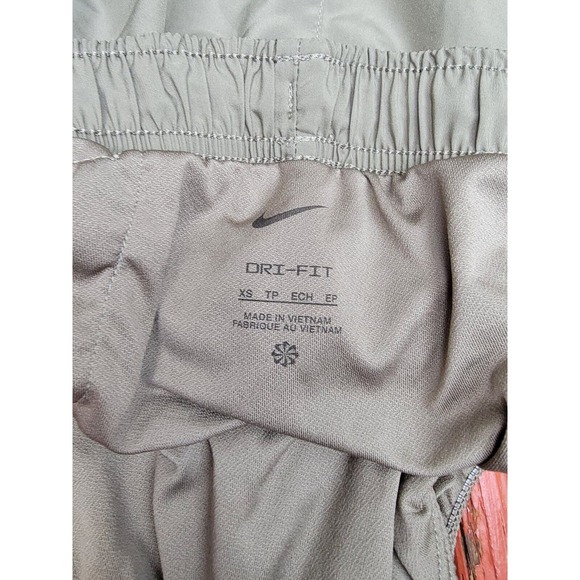 Nike Shorts Womens XS Dri Fit Track Running Jogging Training Ladies 3 Inch - Picture 4 of 5